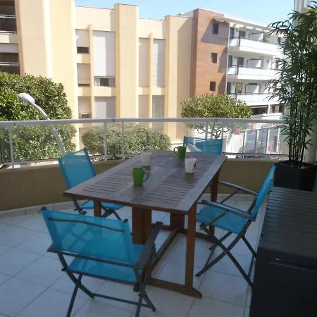 Joli Avec Terrasse Proche Plages Apartment Cavalaire-sur-Mer